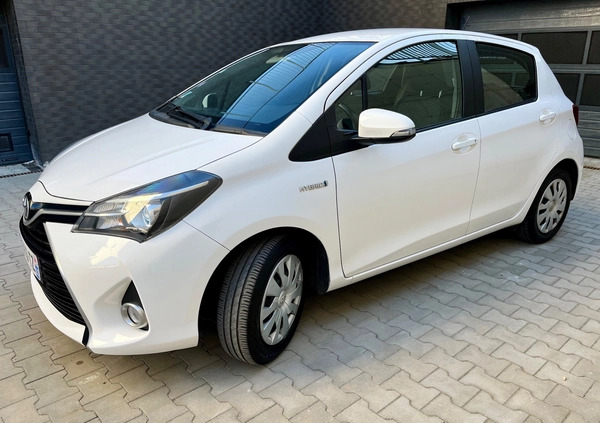 Toyota Yaris cena 43000 przebieg: 28300, rok produkcji 2016 z Góra małe 562